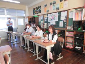中学校視察1